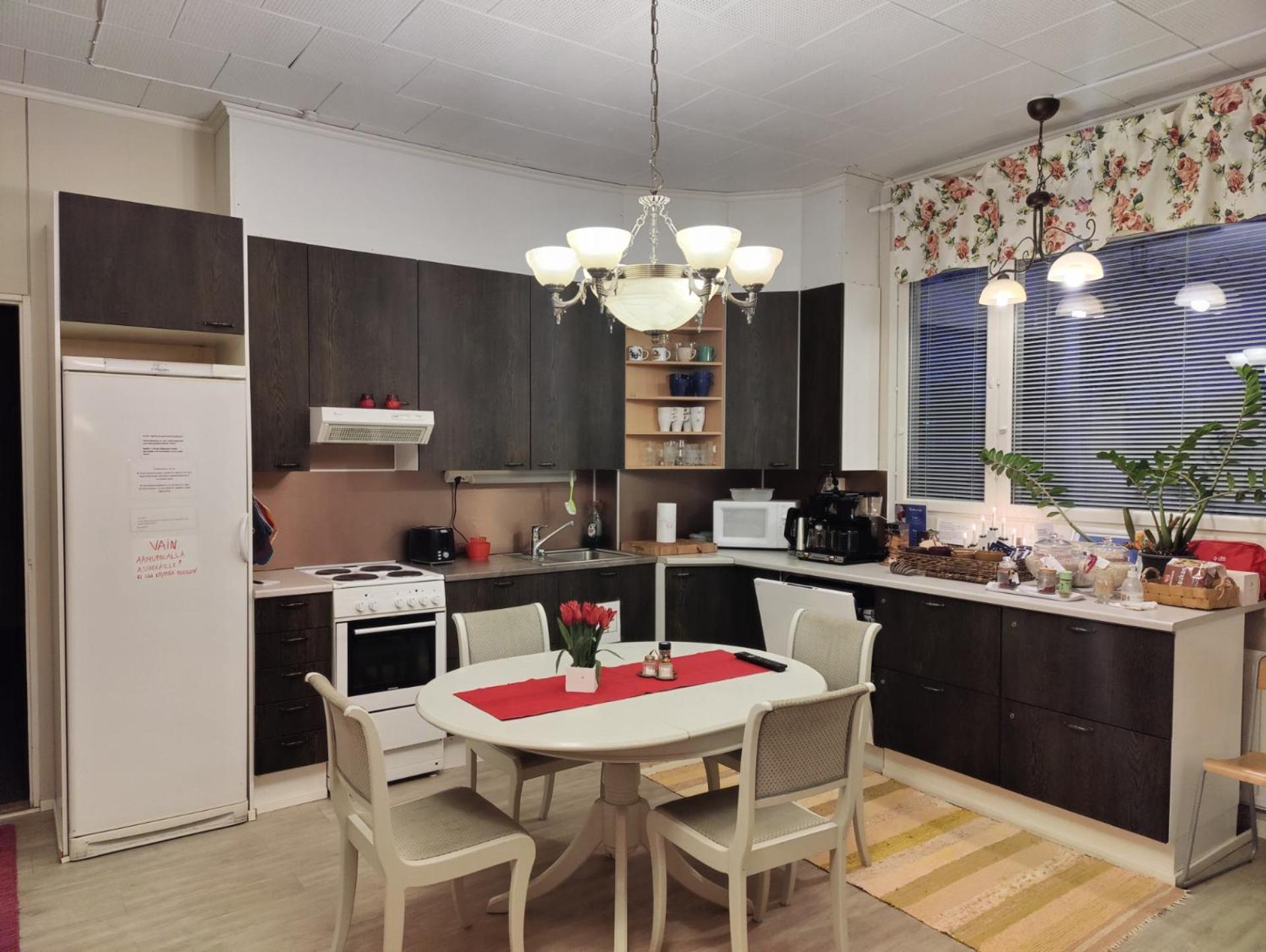 Kuutamo B&B Guesthouse Суомусалми Екстериор снимка