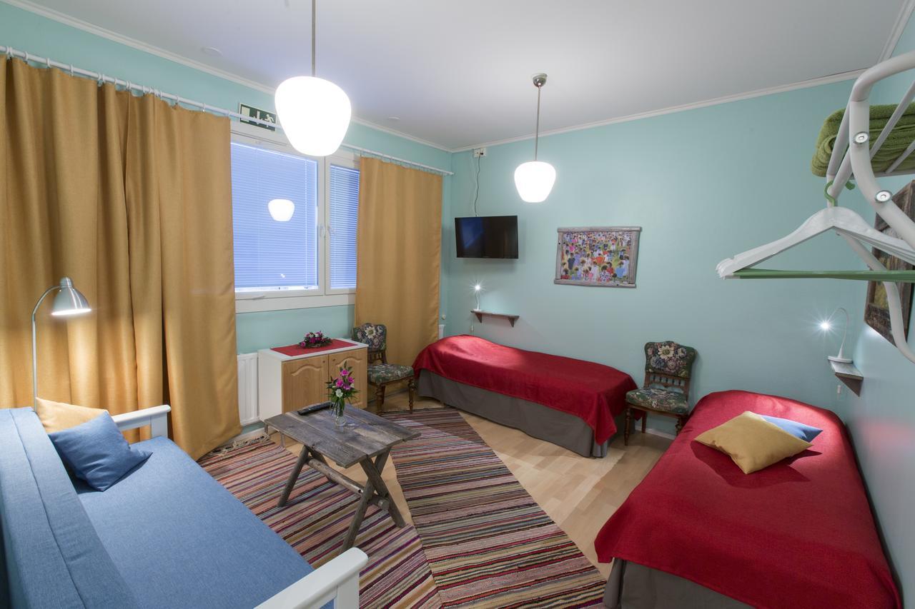 Kuutamo B&B Guesthouse Суомусалми Екстериор снимка